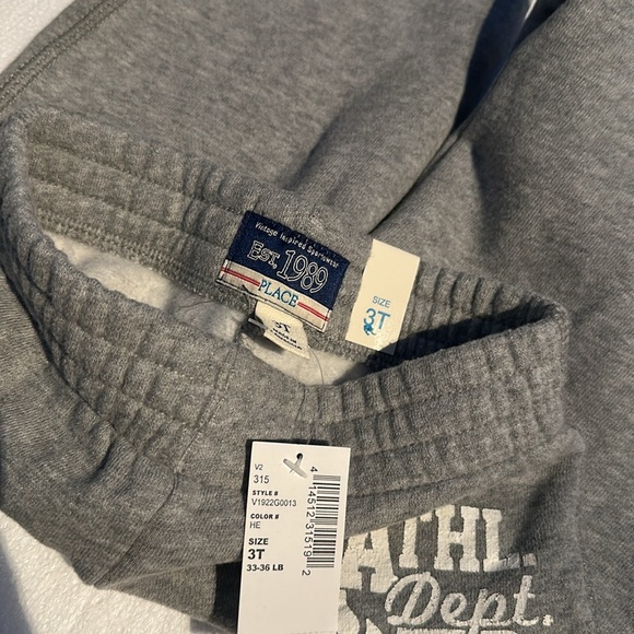 Children’s place sweat pants and fleece pants bundle - Picture 4 of 4